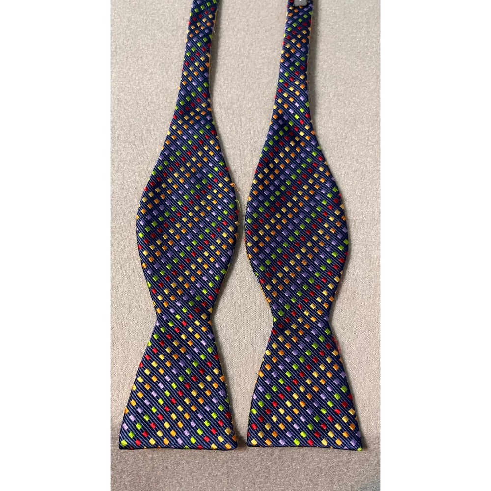 Countess Mara Mens Reversible Bow Tie Multi Geometric Gold Striped Silk Blend